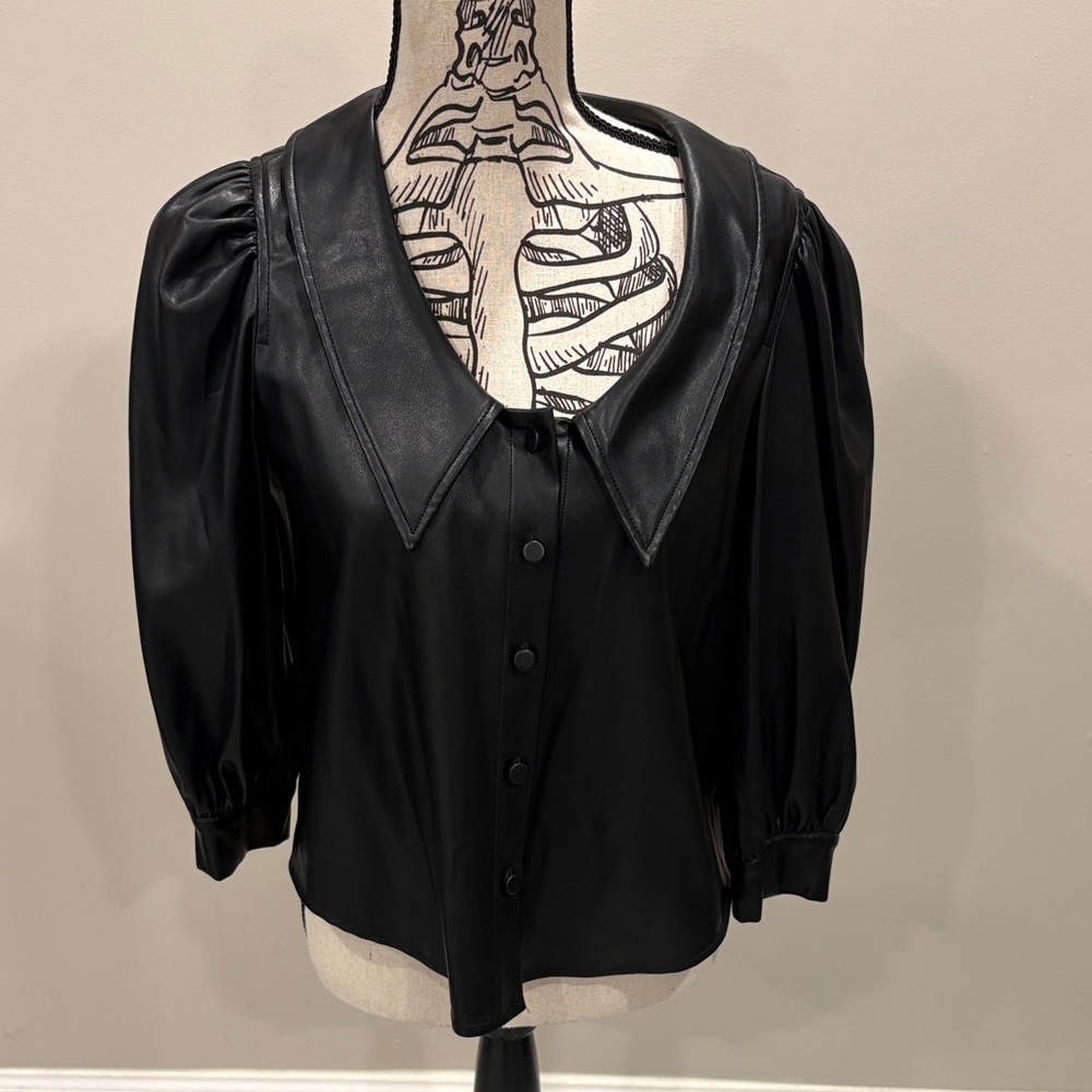 NWOT Dolce Cabo Blackley Faux Leather Puff Sleeve Top